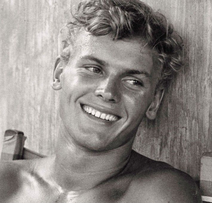 100 Heroes: Tab Hunter