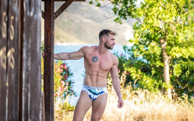 Ready to strip down in Cyprus with Kosmas Kaffes?