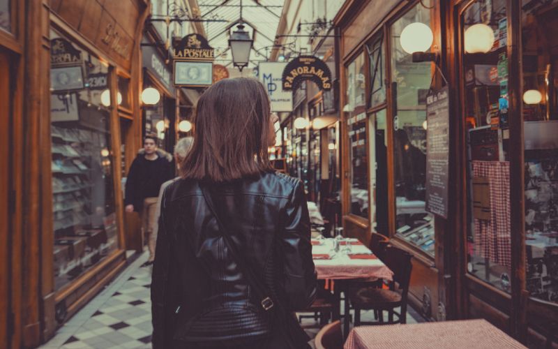 Where to go antique shopping in Paris?