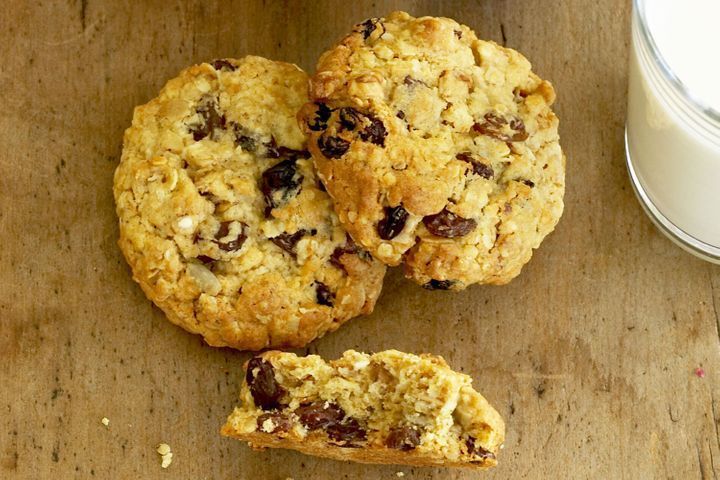 Sultana oat biscuits