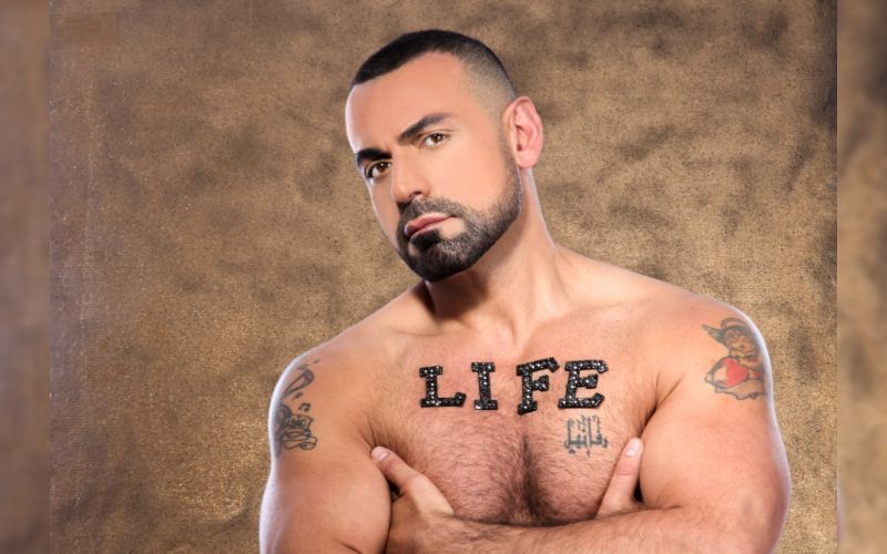 Life after gay cure therapy - Raph Solo is using music as a way to move forward