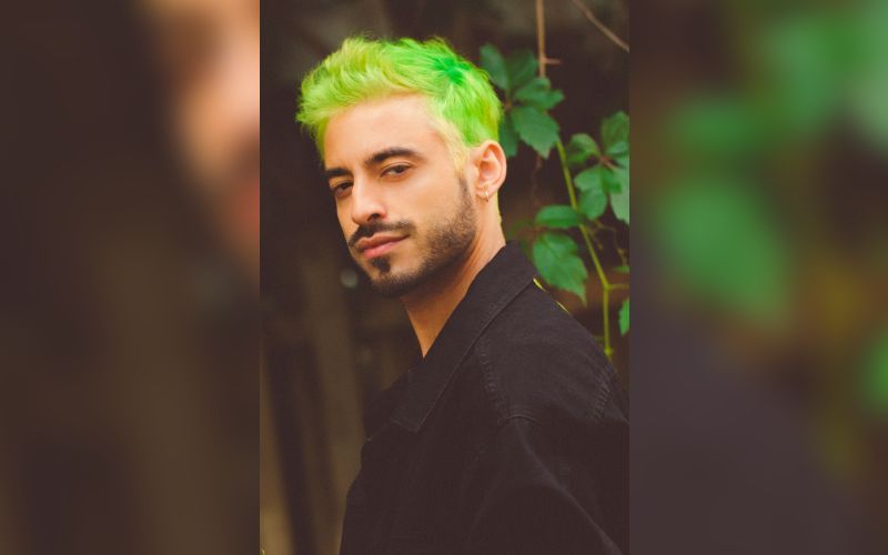 Jade Hassouné is sending love letters to his fans