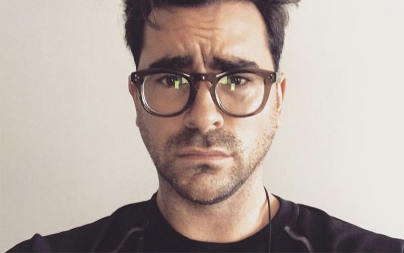 Dan Levy collects a Golden Globe for Schitt's Creek