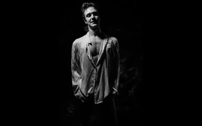 Photo-shoot: Lachy has our attention