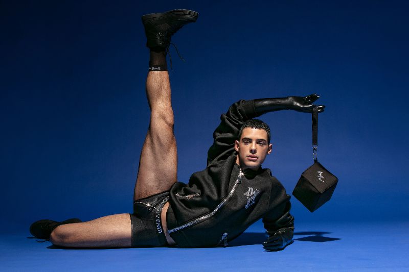 The seductive and stylish call of the sirens