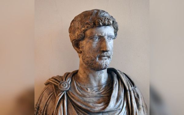 100 Heroes: Hadrian