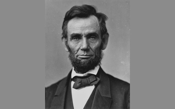 100 Heroes: Abraham Lincoln
