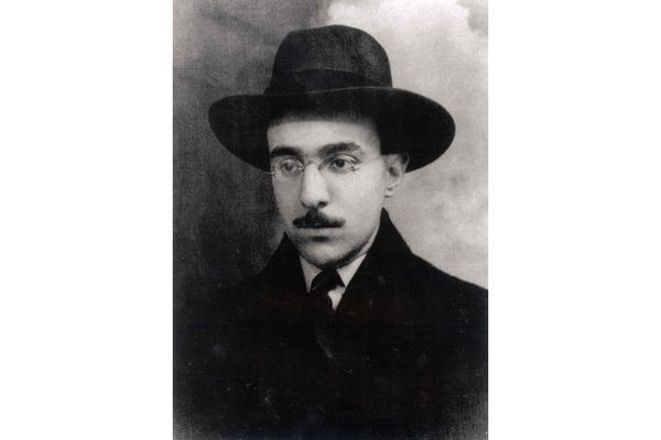 LGBTQ Heroes: Fernando Pessoa