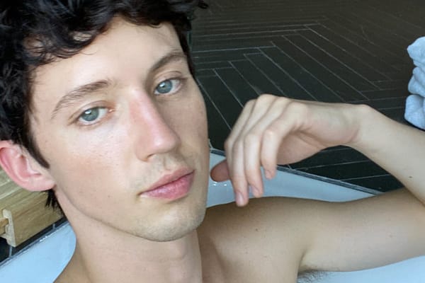 Troye Sivan looking pretty in Prada