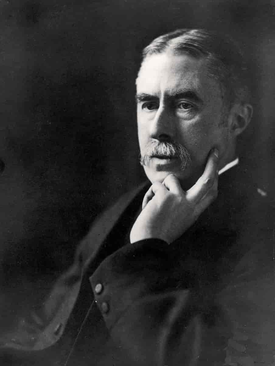 100 Heroes: A. E. Housman